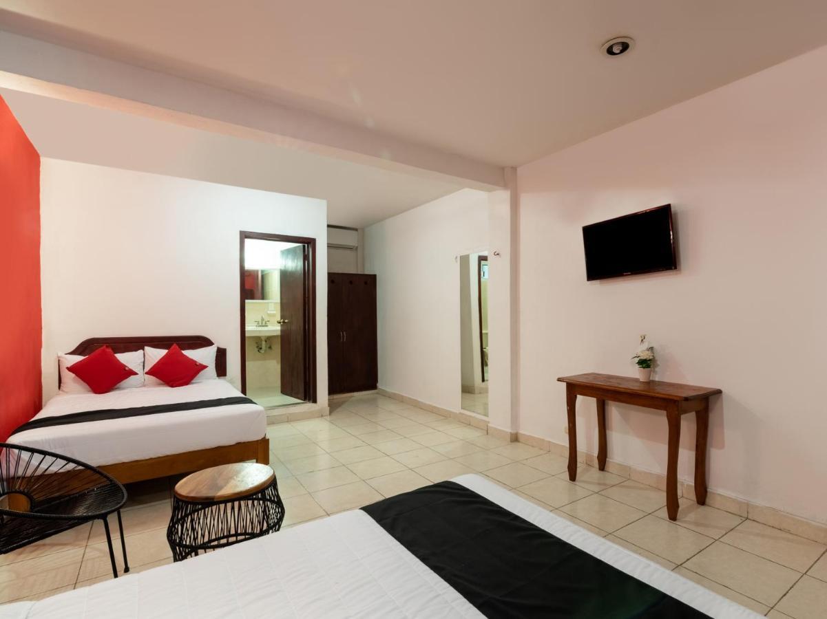 Capital O Hotel El Faisan Y El Venado Playa del Carmen Exterior foto
